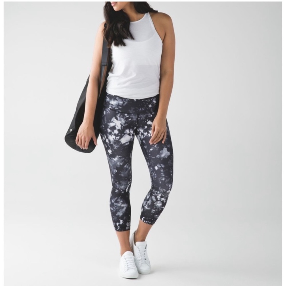 Lululemon Wunder Under Crop Hi-Rise Dusk Dye White Black leggings